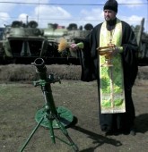 Освящение орудий и военной техники на полигоне «Алагяз» 102 РВБ