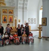 Дети-инвалиды посетили храм